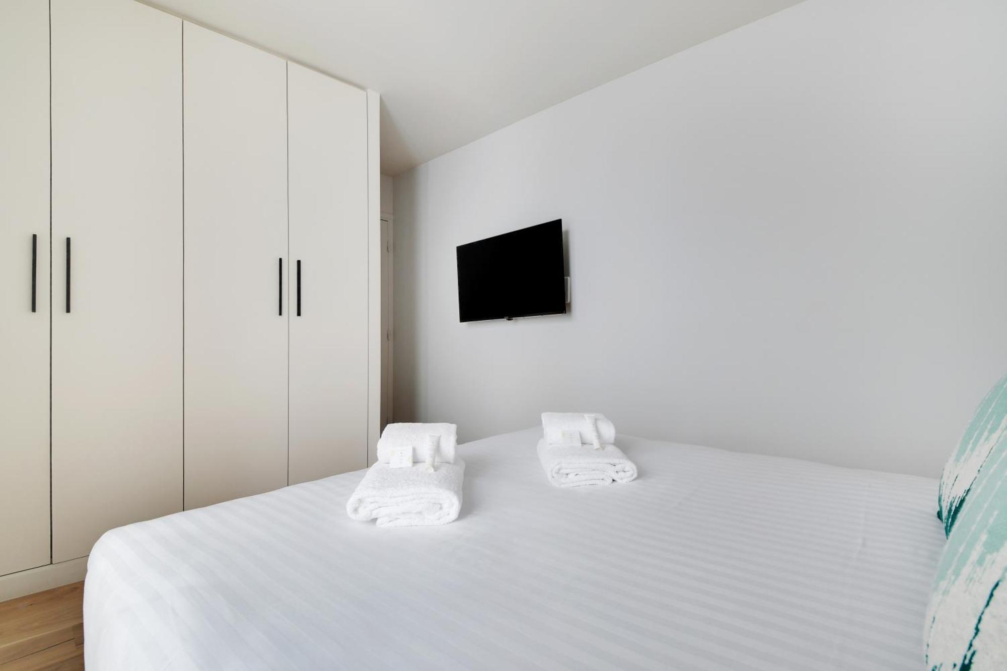 Sereners - Rue Saint Denis * Paris