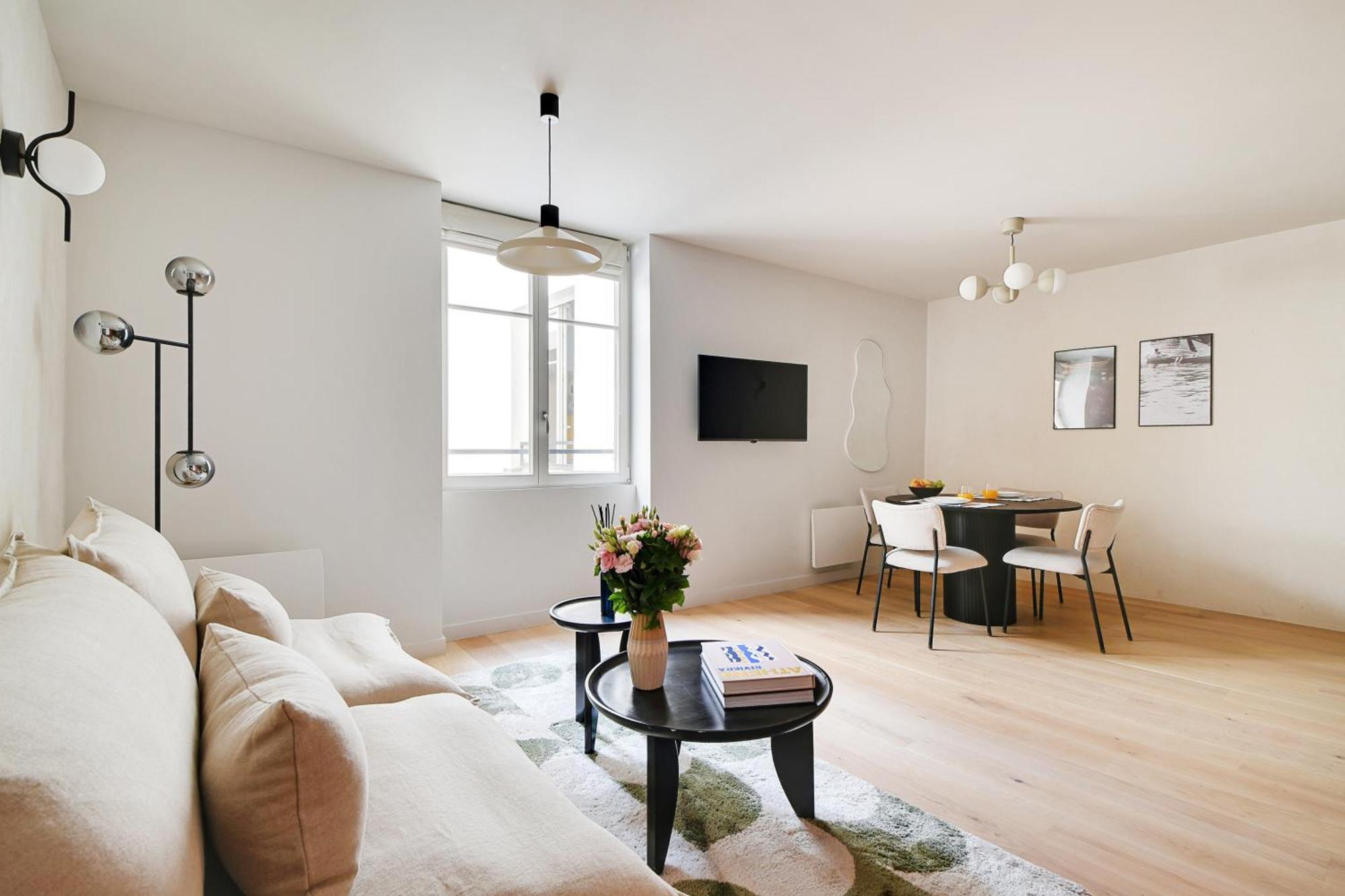 Sereners - Rue Saint Denis Paris