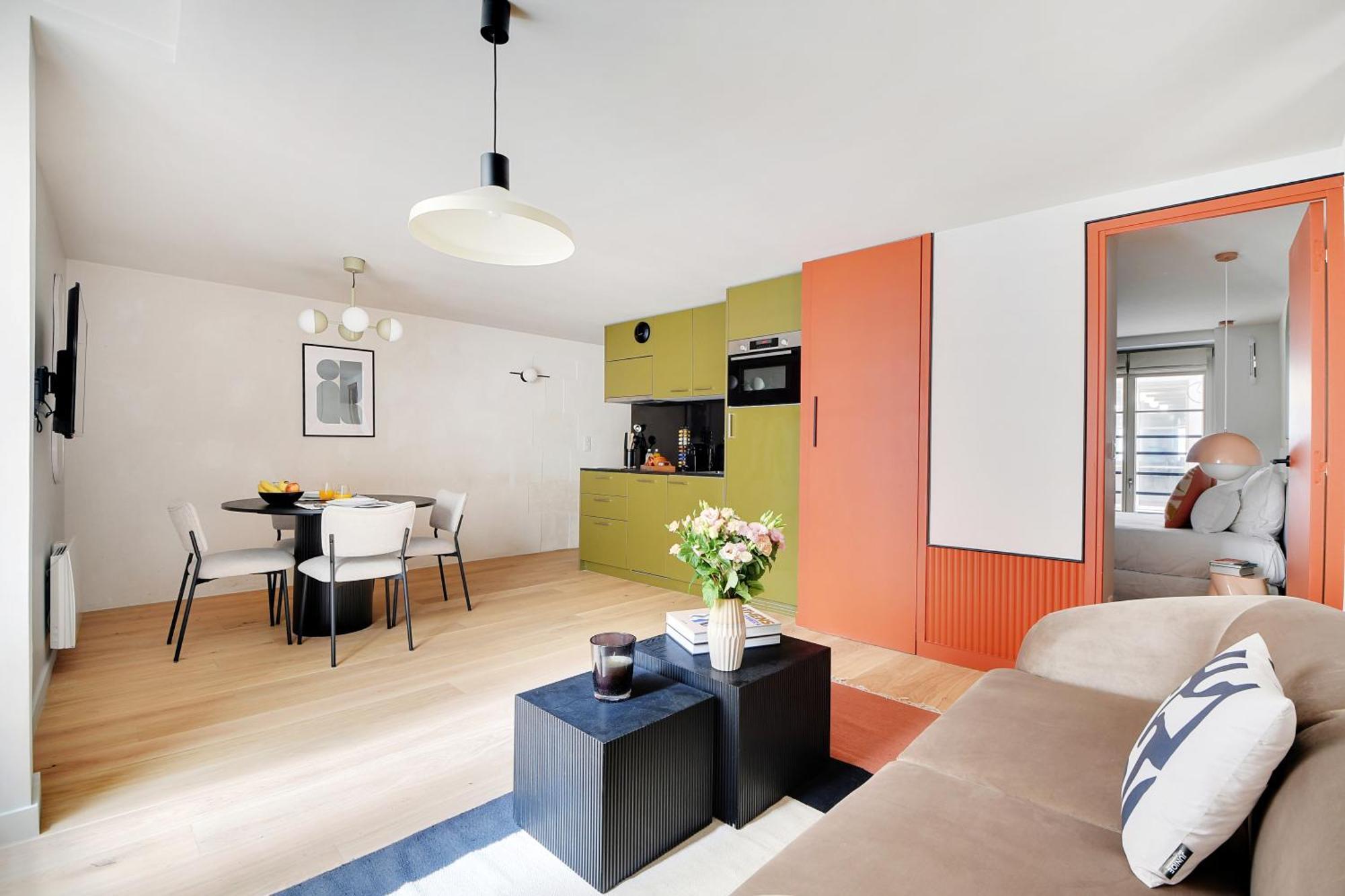 Sereners - Rue Saint Denis *